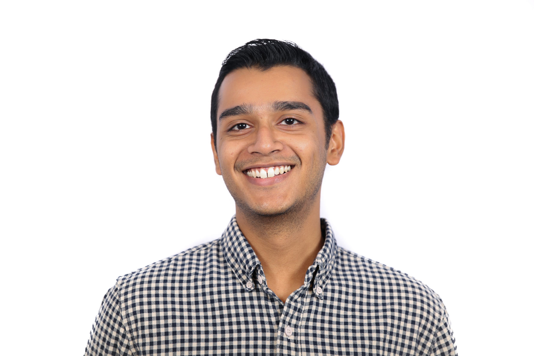 Hamza Headshot.jpg